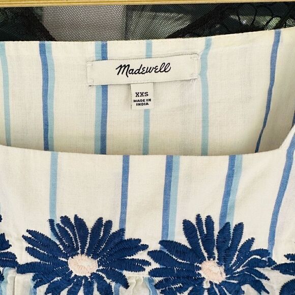 Madewell Tops Madewell Floral Embroidered Butterfly Top In Stripe Size XXS - Picture 3 of 3